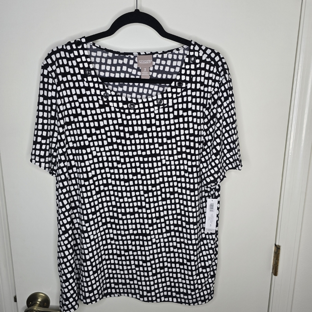 Chico's Coastal Geos Grommet Scoop Top